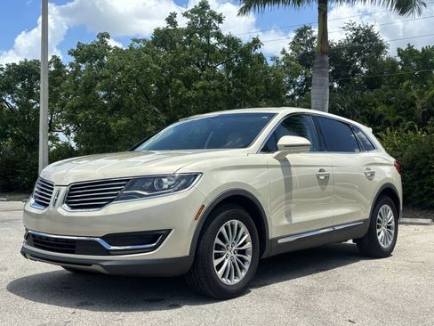 Used 2016 Lincoln MKX Select w/ Select Plus Package FWD image 2