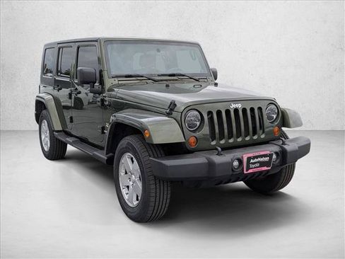 Used 2009 Jeep Wrangler Unlimited Sahara w/ Dual Top Group AWD/4WD image 3