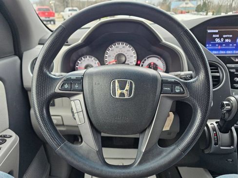 Used 2015 Honda Pilot LX image 11