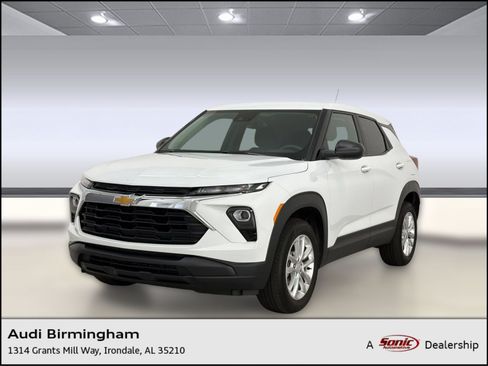 Used 2025 Chevrolet TrailBlazer LS w/ LS Convenience Package AWD/4WD image 1