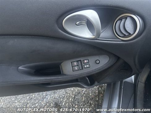 Used 2011 Nissan 370Z Touring w/ Sport Pkg image 10