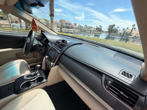 Used 2013 Toyota Camry LE FWD image 8