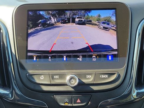 Used 2022 Chevrolet Equinox RS w/ RS Leather Package image 32