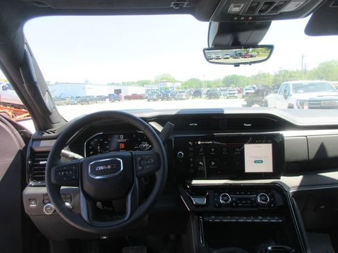 New 2026 GMC Sierra 2500 AT4X AWD/4WD image 17