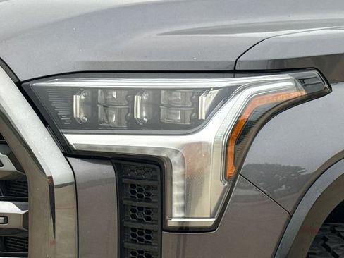 Used 2022 Toyota Tundra Platinum AWD/4WD image 4