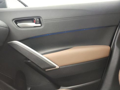 Used 2026 Toyota Corolla Cross XLE FWD image 69