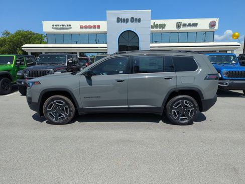 New 2026 Jeep Cherokee Laredo AWD/4WD image 4