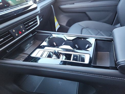 New 2026 Volkswagen Atlas Cross Sport SE image 20