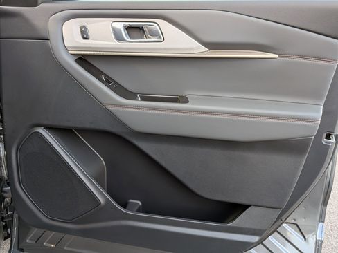 New 2026 Ford Explorer Active image 33