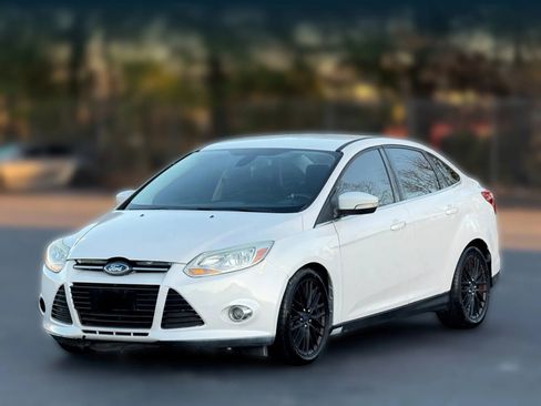 Used 2012 Ford Focus SEL image 6