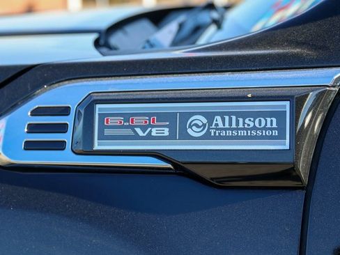 Used 2025 GMC Sierra 2500 SLE w/ SLE Value Package; image 8