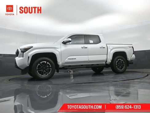 New 2026 Toyota Tacoma TRD Sport w/ TRD Sport Upgrade Package AWD/4WD image 42