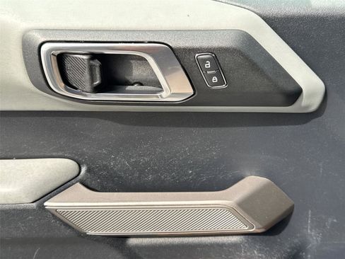 Certified 2022 Ford Bronco Badlands w/ Sasquatch Package image 29