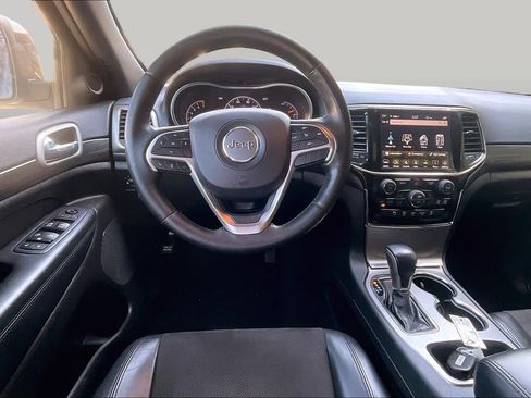 Used 2021 Jeep Grand Cherokee Laredo X AWD/4WD image 5