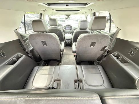 Used 2019 Chevrolet Traverse LT w/ LT Premium Package AWD/4WD image 10