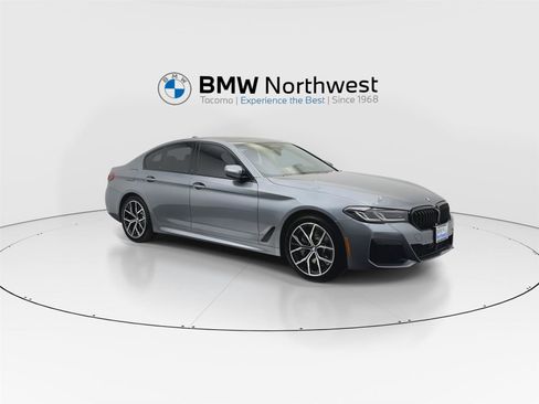 Used 2021 BMW 530e xDrive w/ Executive Package image 6