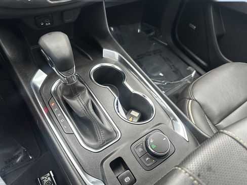 Certified 2023 Chevrolet Traverse Premier w/ Redline Edition image 15