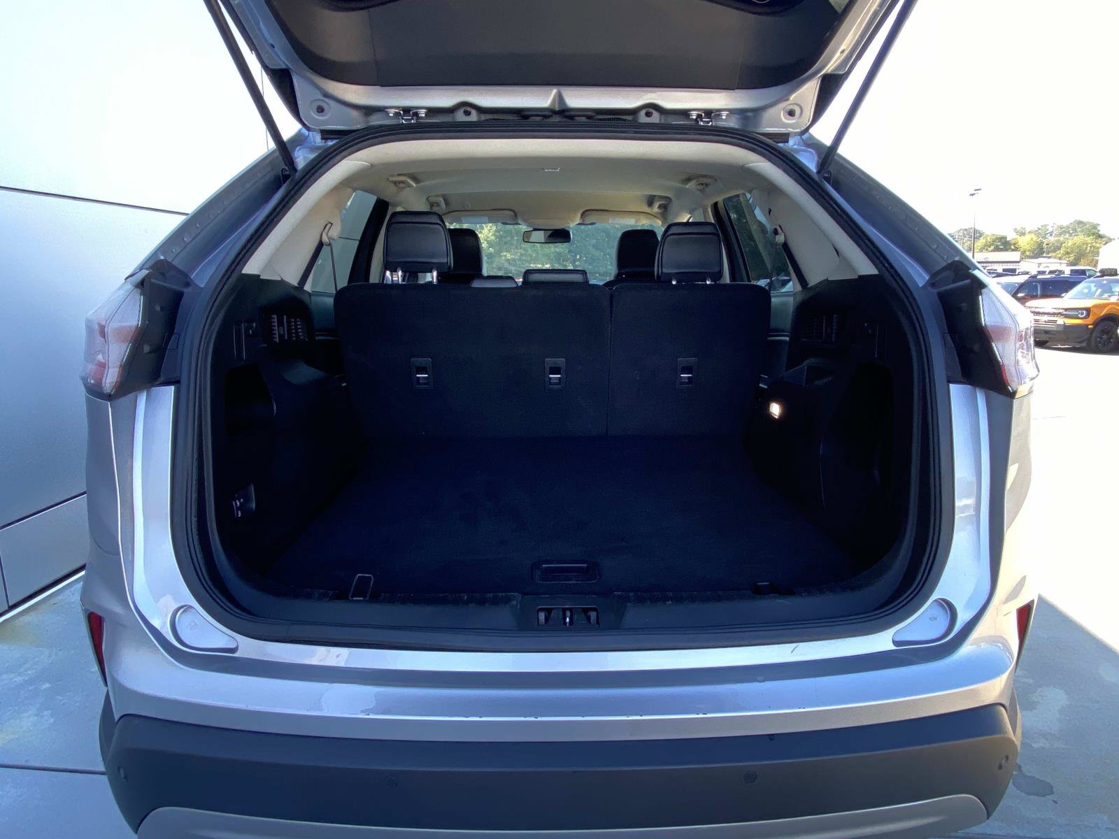 Used 2024 Ford Edge SEL AWD/4WD image 10