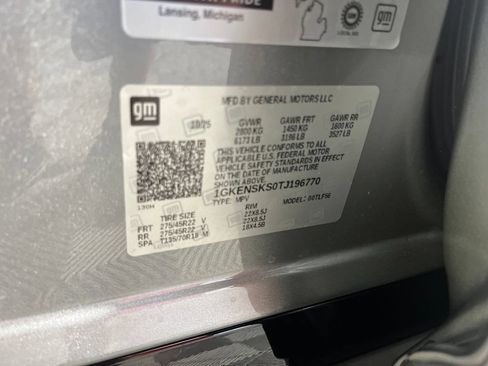 Certified 2026 GMC Acadia Denali Ultimate w/ LPO, Floor Liner Package FWD image 33
