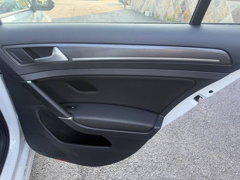 Used 2019 Volkswagen e-Golf SEL Premium FWD image 13