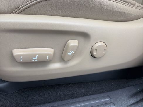 Used 2015 Toyota 4Runner SR5 Premium image 13