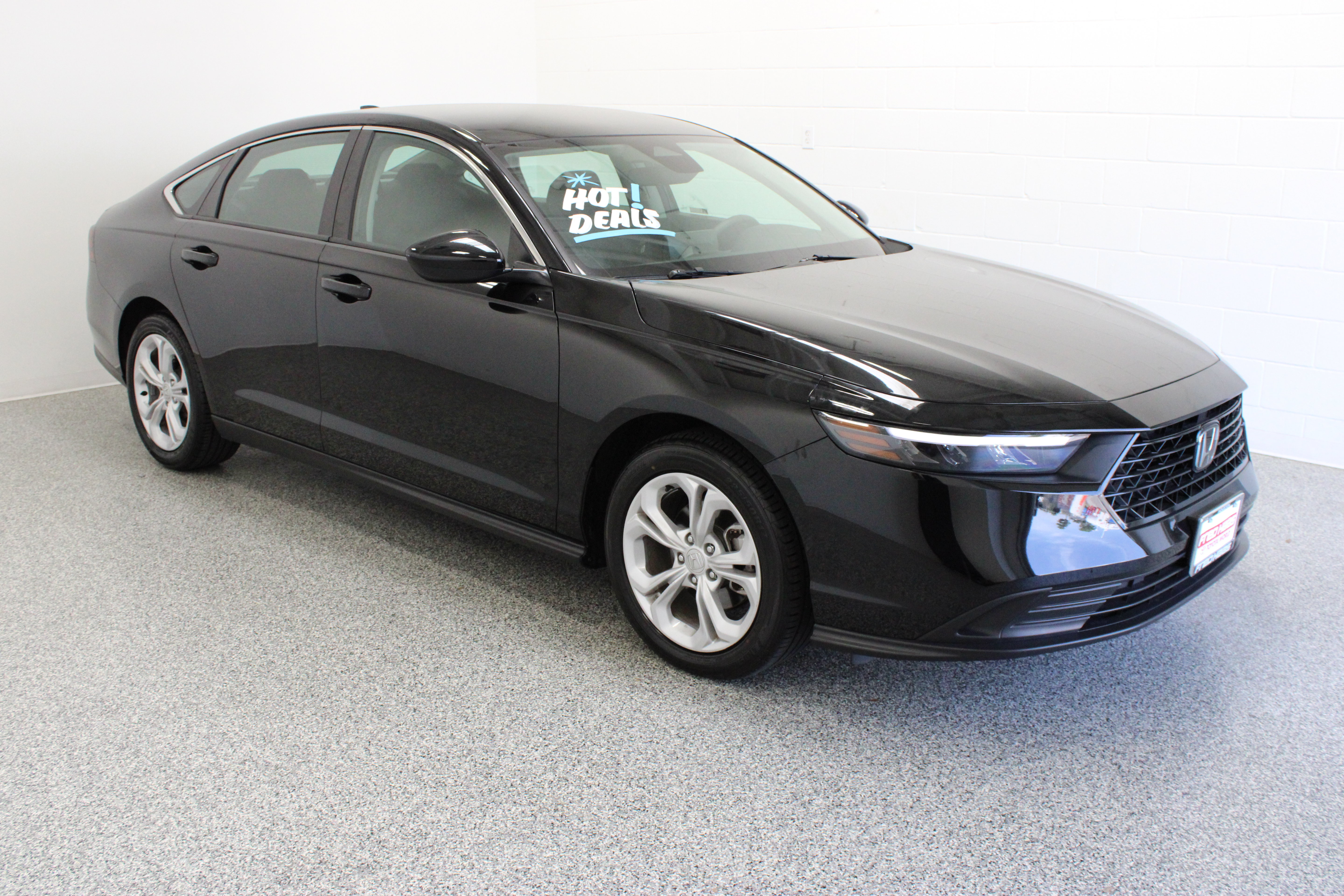 Used 2025 Honda Accord LX image 4
