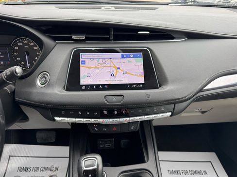 Used 2019 Cadillac XT4 Luxury w/ Cold Weather Package image 11