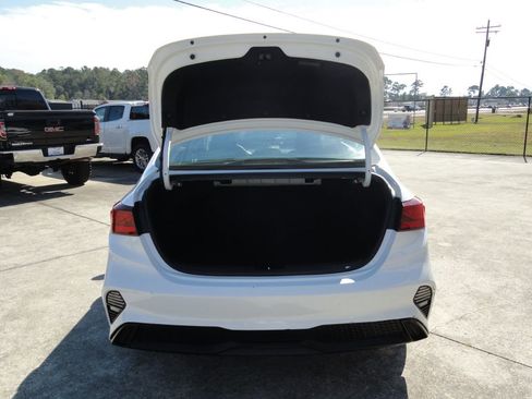 Used 2024 Kia Forte LXS image 12