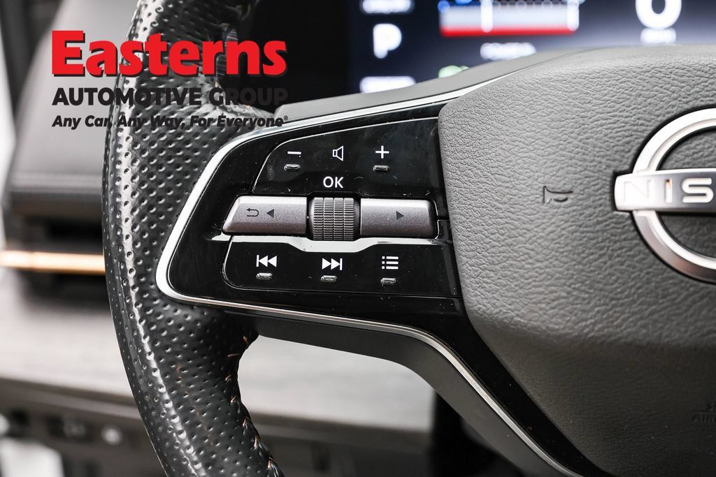 Used 2023 Nissan Ariya FWD image 16