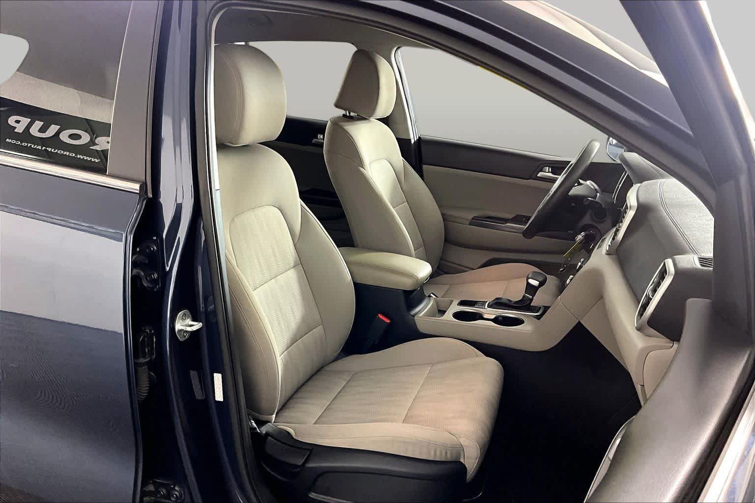Used 2022 Kia Sportage LX FWD image 8