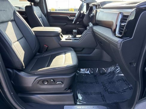 Used 2023 GMC Sierra 1500 Denali w/ Denali Reserve Package AWD/4WD image 18