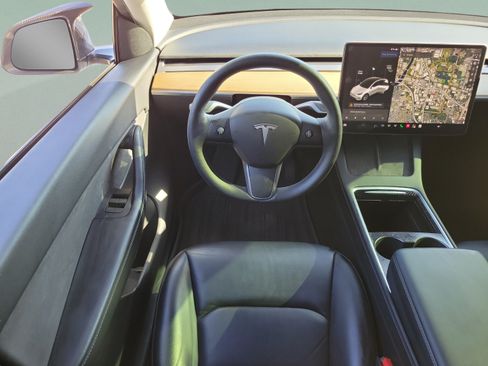 Used 2021 Tesla Model Y Long Range AWD/4WD image 8