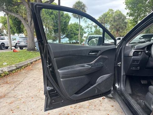 Used 2021 Toyota C-HR LE FWD image 13