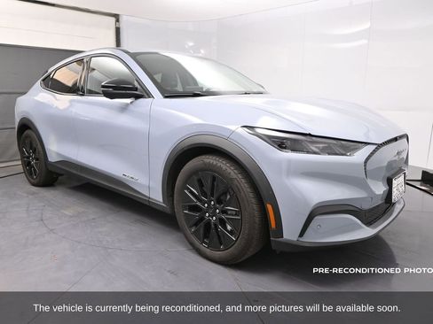 Used 2025 Ford Mustang Mach-E Select w/ Comfort Package Lite image 5