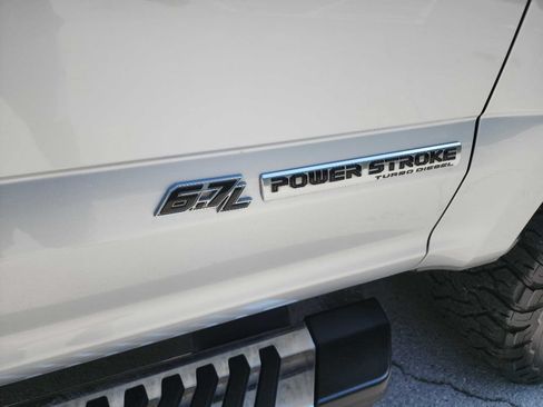 Used 2018 Ford F250 XLT w/ XLT Premium Package AWD/4WD image 14