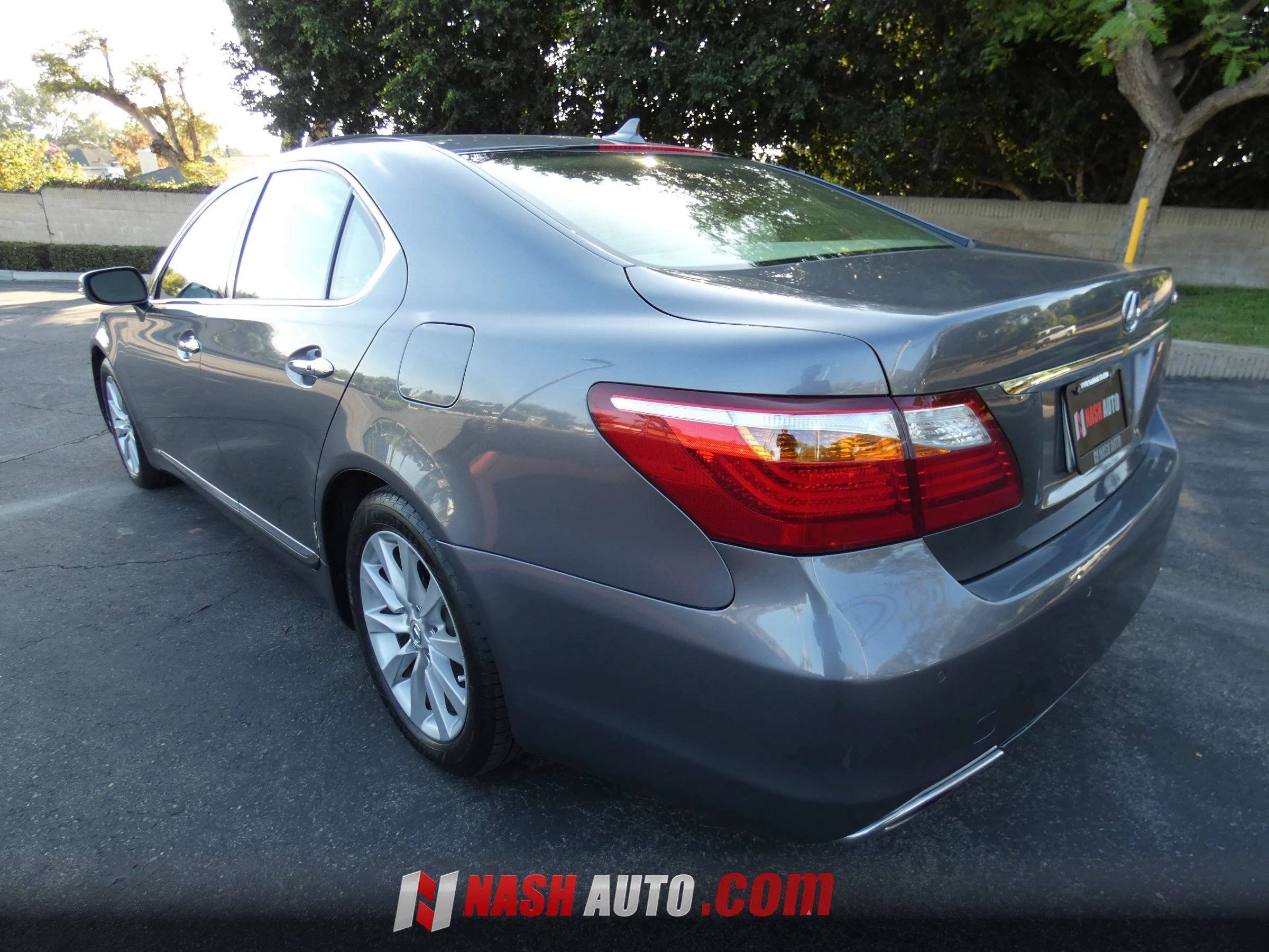 Used 2012 Lexus LS 460 w/ Luxury Value Edition RWD image 12