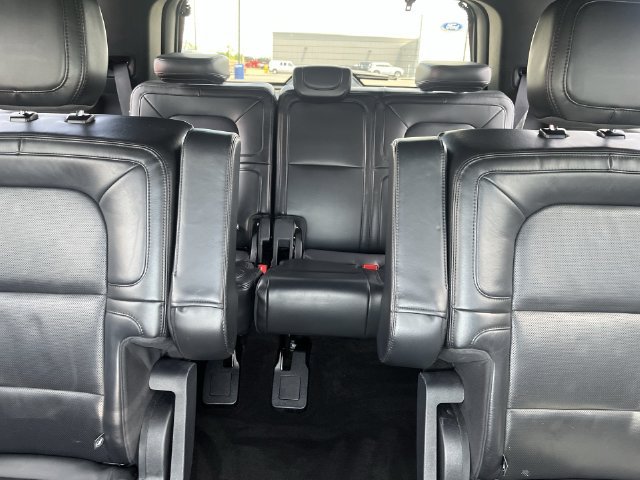 Used 2023 Lincoln Navigator Reserve AWD/4WD image 24
