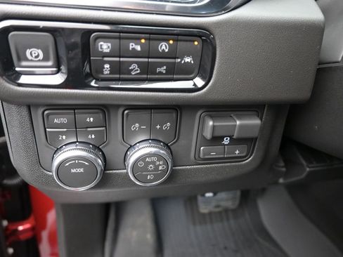 New 2026 GMC Yukon XL Elevation image 18