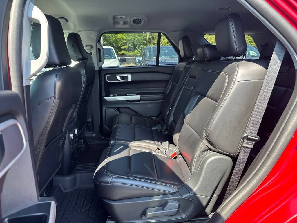 Used 2021 Ford Explorer XLT w/ Equipment Group 202A AWD/4WD image 11