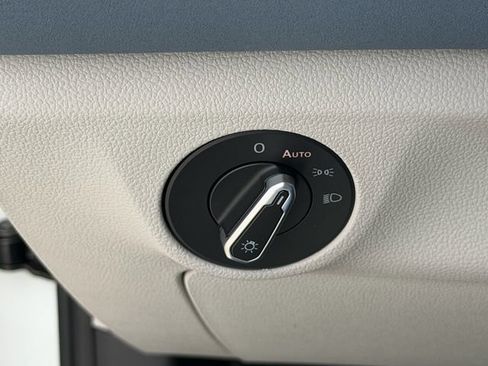 New 2026 Volkswagen Jetta SE FWD image 25