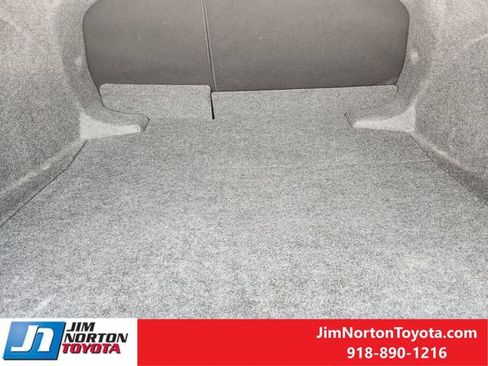 Used 2025 Toyota Corolla LE FWD image 31