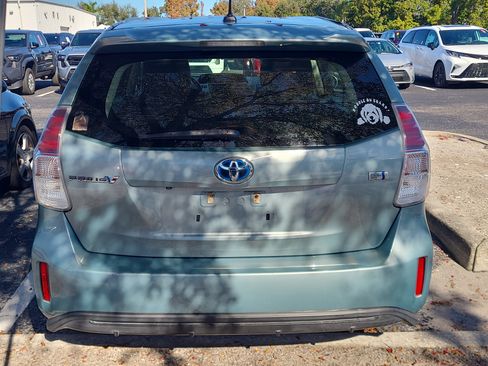 Used 2015 Toyota Prius V image 5