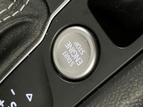 Used 2023 Volkswagen Atlas SE w/ Black Wheel Package image 15