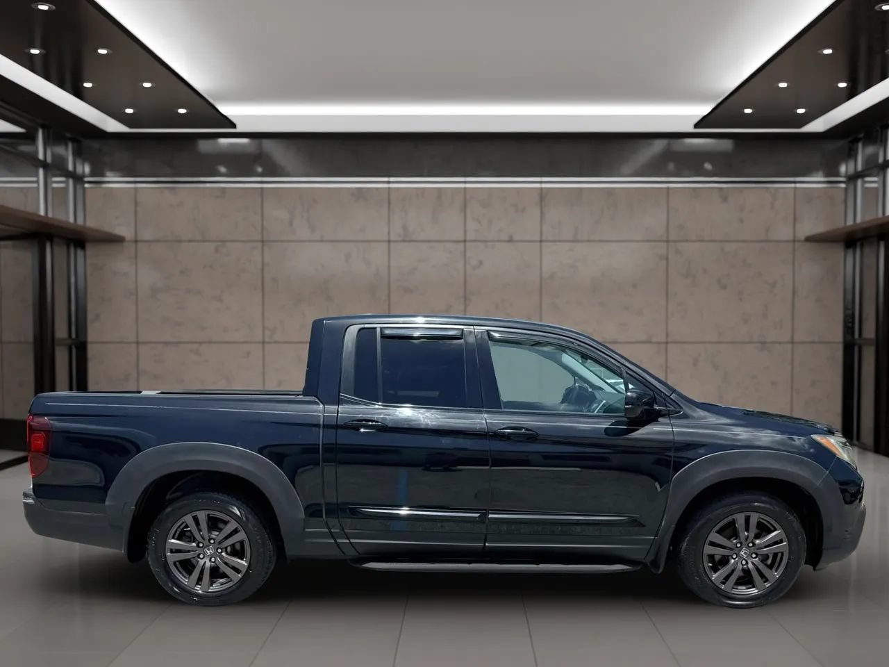Used 2017 Honda Ridgeline Sport image 2
