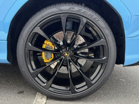 Used 2024 Lamborghini Urus S AWD/4WD image 11