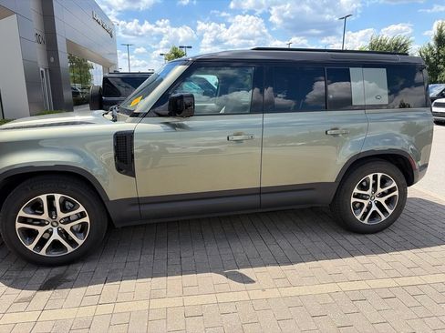 Used 2020 Land Rover Defender 110 HSE AWD/4WD image 1