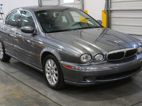 Used 2002 Jaguar X-TYPE 2.5 image 26
