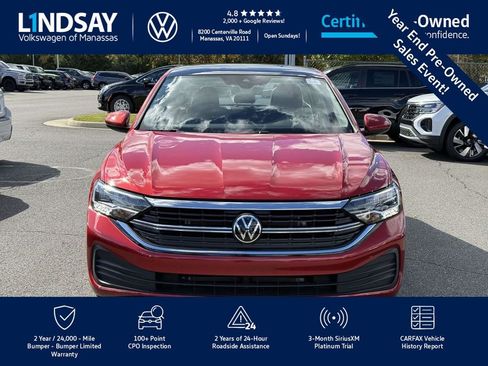 Certified 2024 Volkswagen Jetta SE w/ Panoramic Sunroof Package image 8