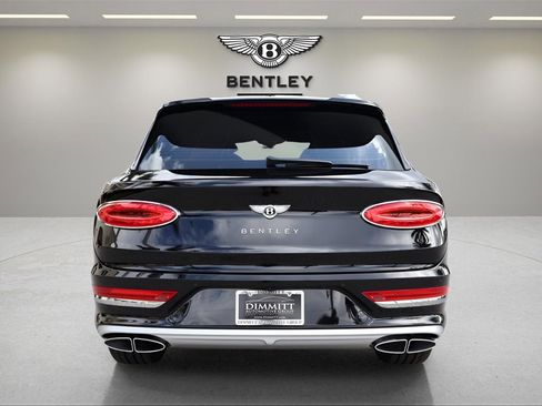 New 2025 Bentley Bentayga Extended Wheelbase image 8