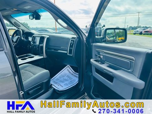 Used 2018 RAM 1500 Big Horn image 24